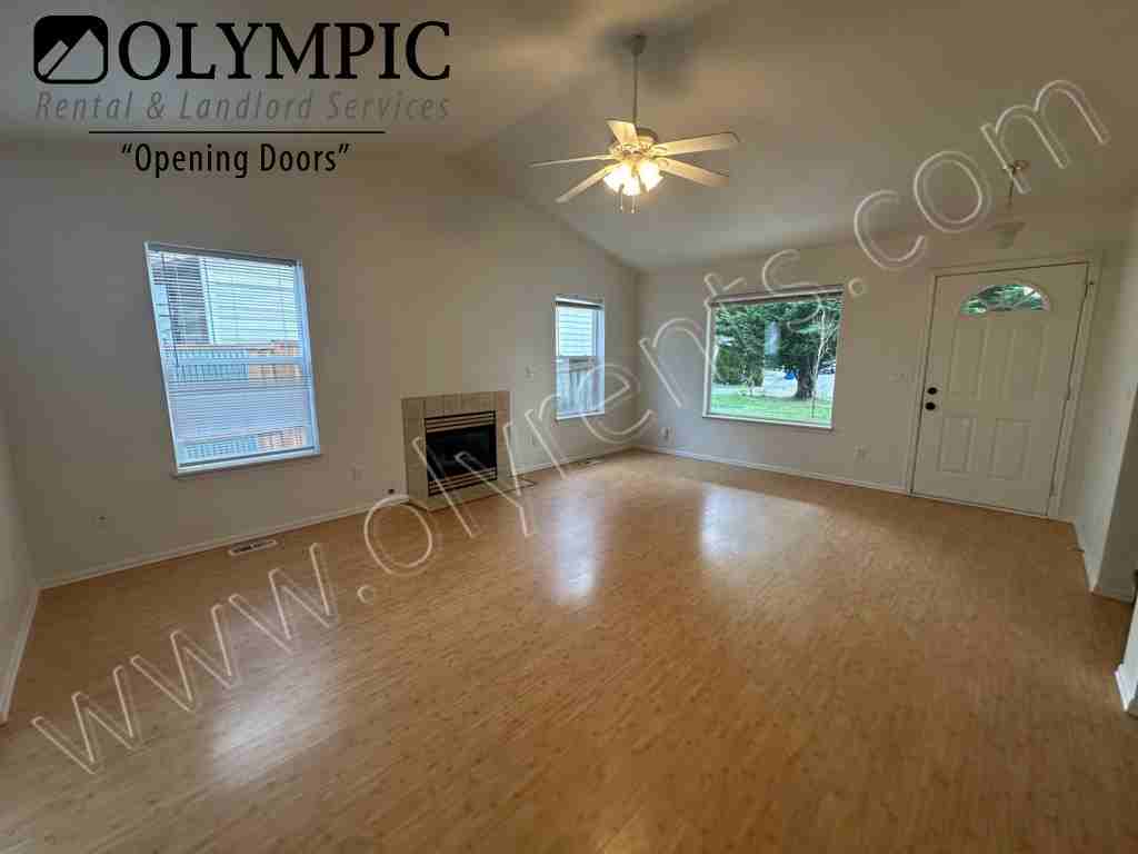 1506 Evanston Ct Ne - Photo 3 of 25