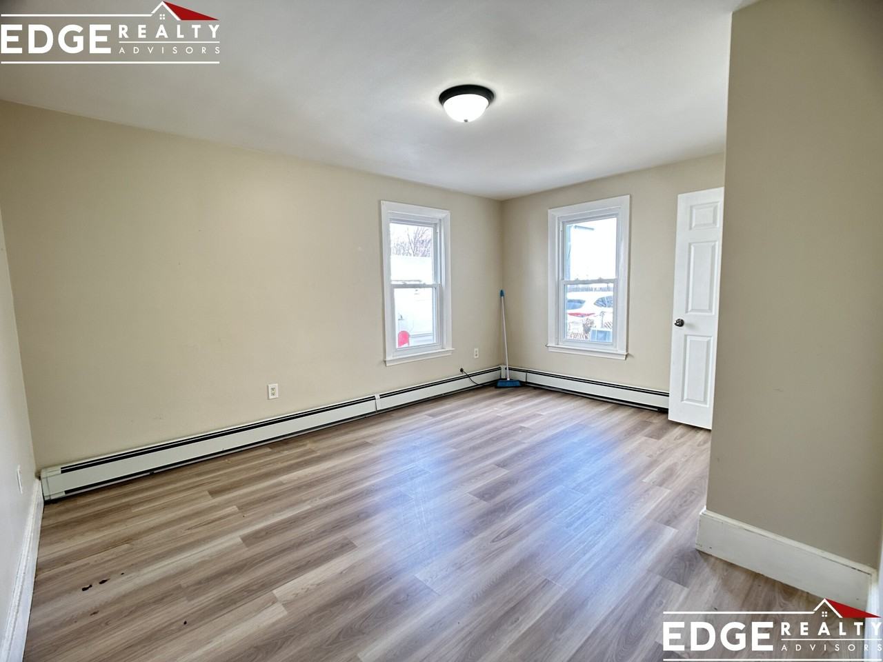 61 Clinton St #1 - Photo 4 of 8