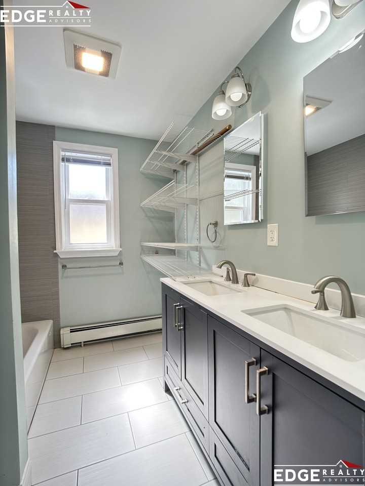 61 Clinton St #1 - Photo 5 of 8