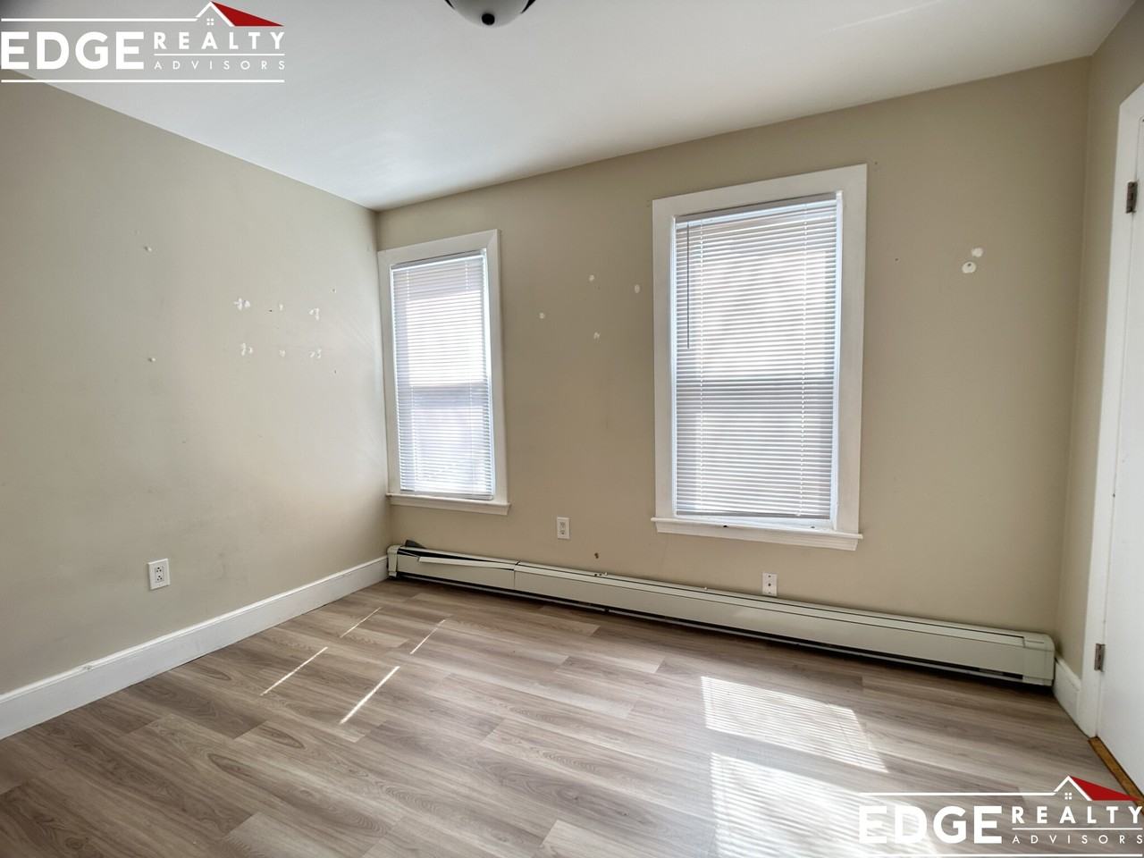 61 Clinton St #1 - Photo 6 of 8