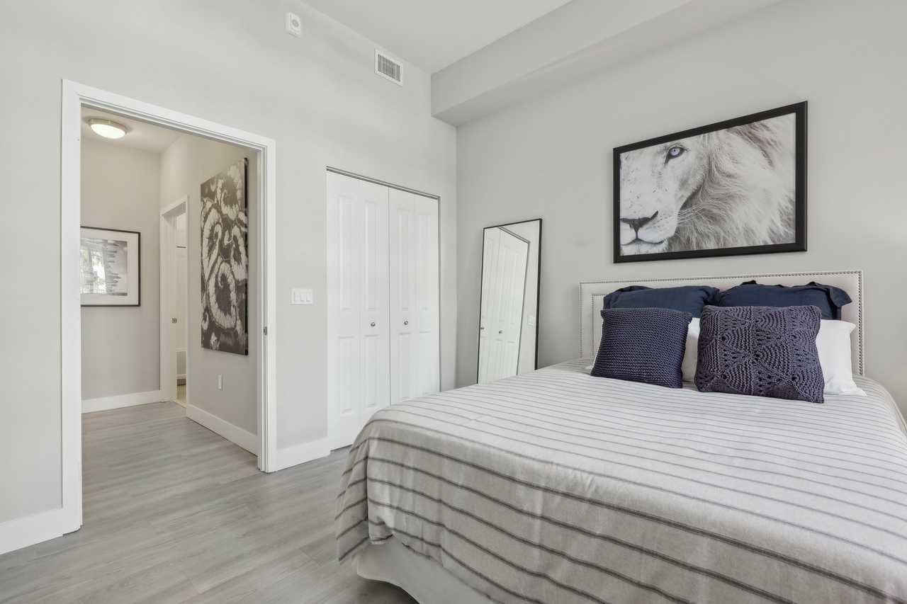 The Landmark South - Photo 5 of 50