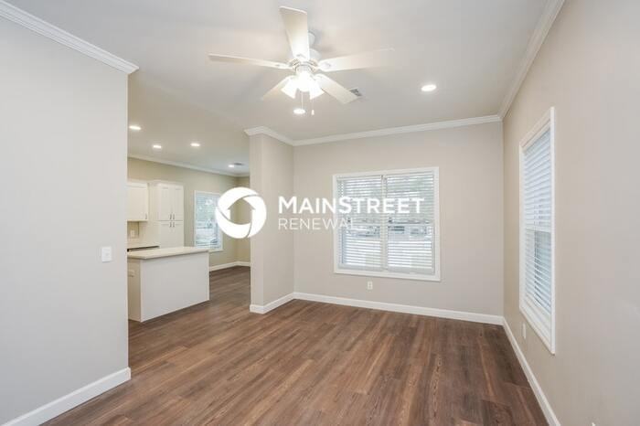 2720 13th Ave S - Photo 3 of 16