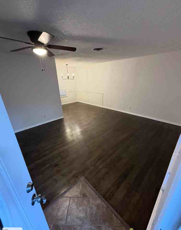 105 Twining Dr - Photo 2 of 10