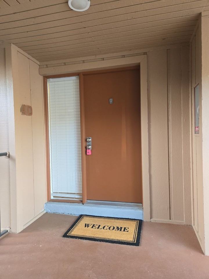 160 Live Oak Woods Court #4D - Photo 3 of 21