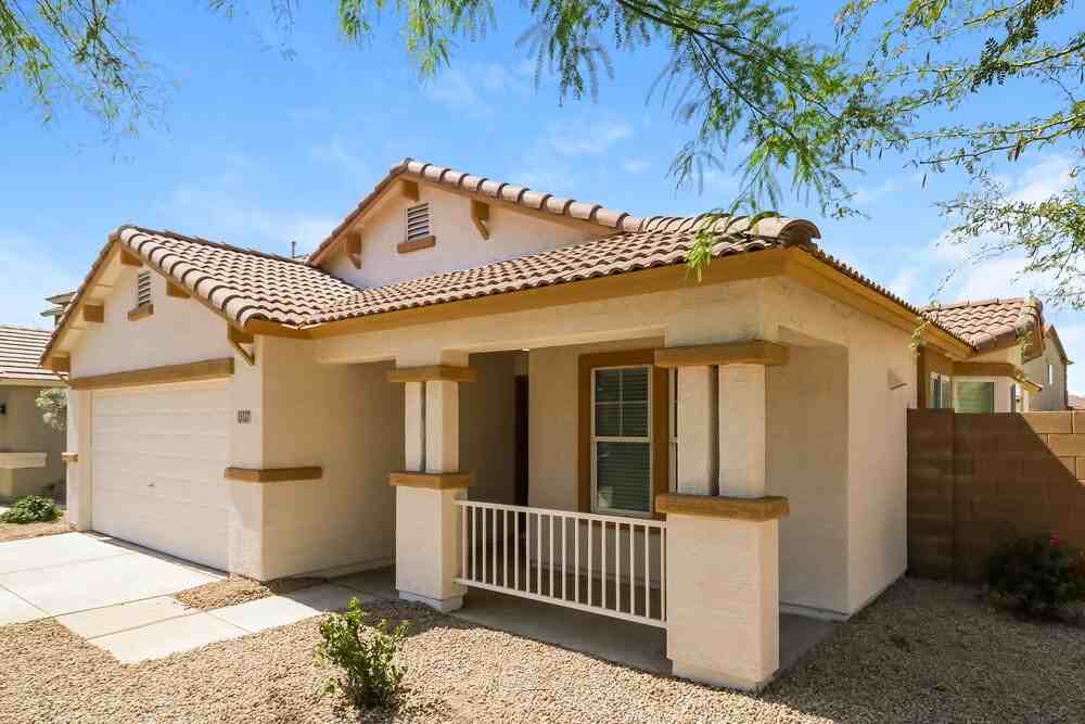 15137 W Buchanan St - Photo 3 of 16