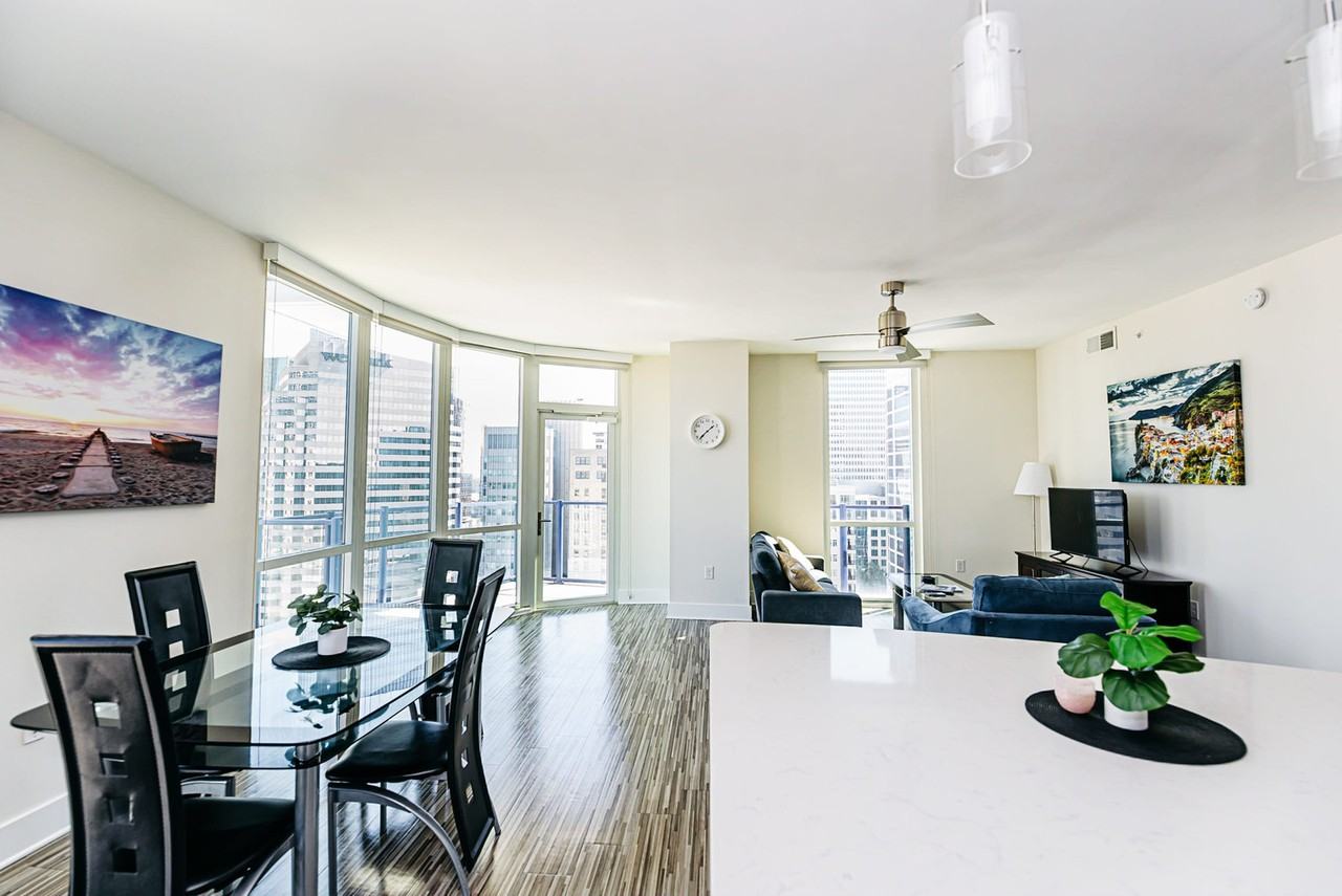 225 South Poplar Street - Photo 7 of 62