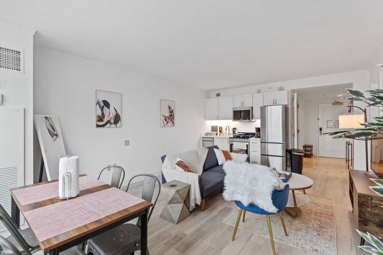 810 Pacific Avenue - Photo 3 of 27