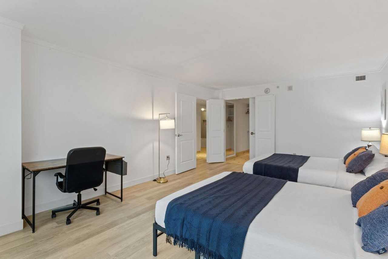 810 Pacific Avenue - Photo 7 of 27