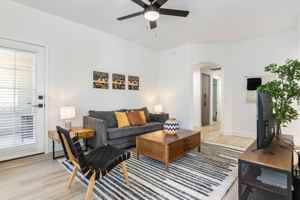 featured image of 15608 N 71st St