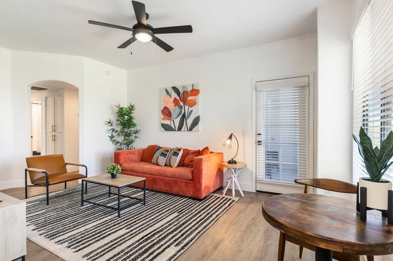 15608 North 71st Street - Photo 7 of 50