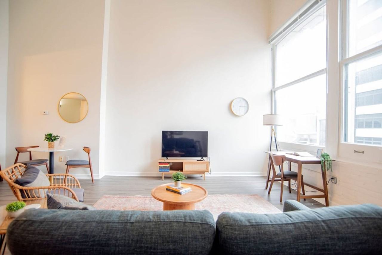 125 West Market Street - Photo 2 of 65