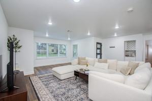 featured image of 8314 Greenbush St