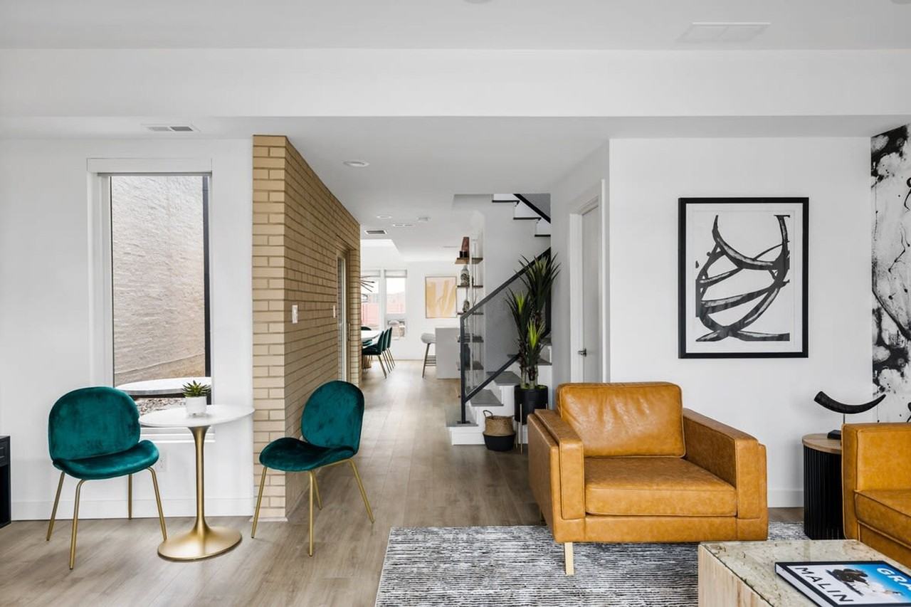 930 E Jefferson St #1028897P - Photo 2 of 43