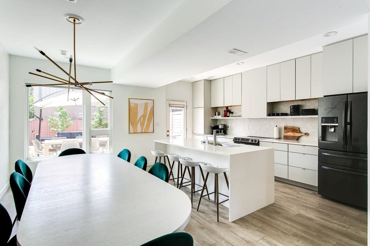 930 E Jefferson St #1028897P - Photo 6 of 43