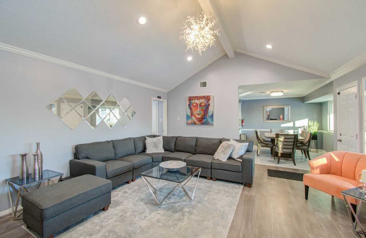 10606 Kirkwren Dr #1029082P - Photo 7 of 38