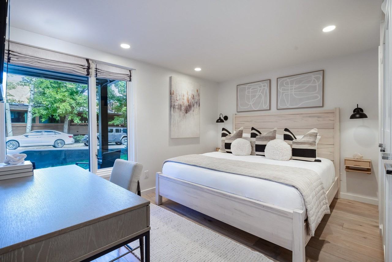 800 South Mill Street - Photo 2 of 146