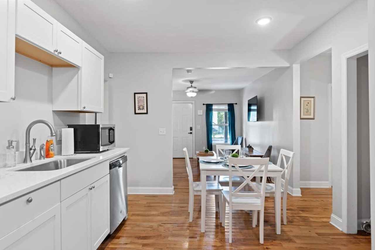 2515 Bailey Ave #1043538P - Photo 2 of 26