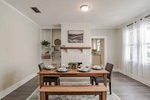 featured image of 402 Michigan Ave