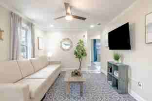 2863 Potter Dr - Photo 1 of 1