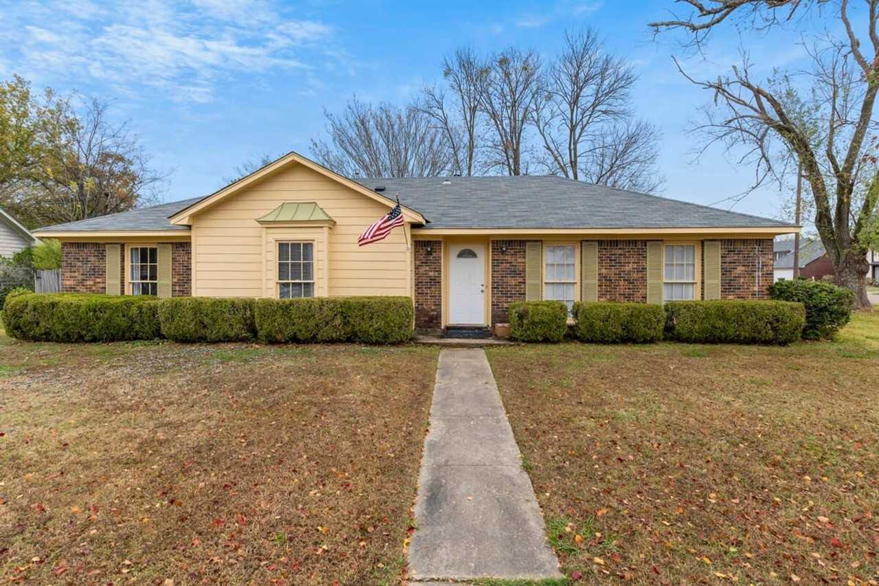 4285 Shamrock Ln #1043850P - Photo 5 of 50