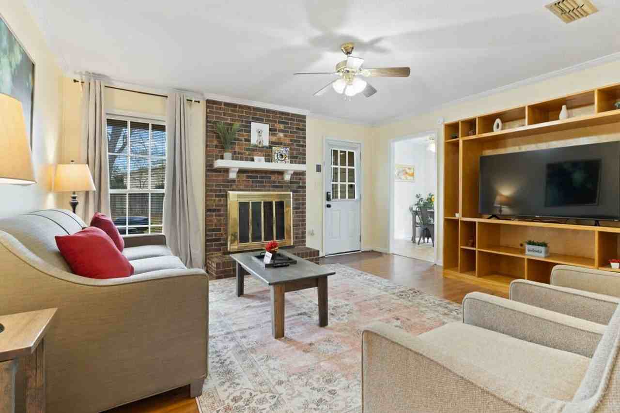 4285 Shamrock Ln #1043850P - Photo 6 of 50