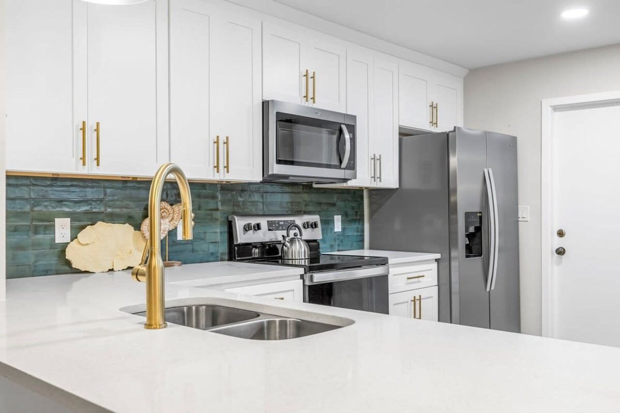 425 Jefferson Avenue #1044398P - Photo 4 of 32