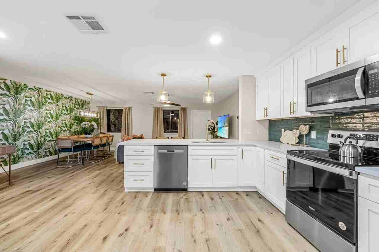 425 Jefferson Avenue #1044398P - Photo 7 of 32