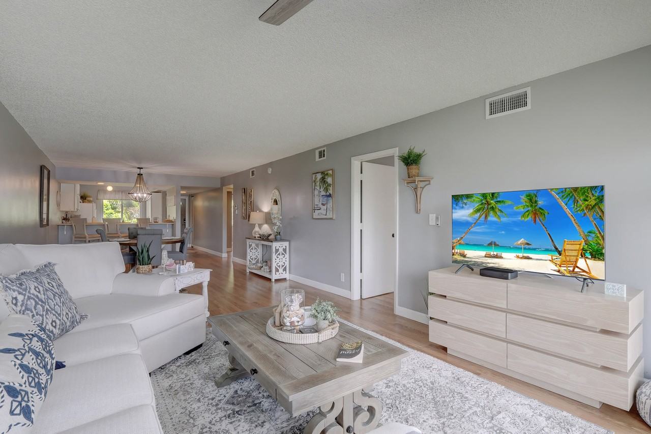 154 Palm Drive #1049699P - Photo 2 of 31