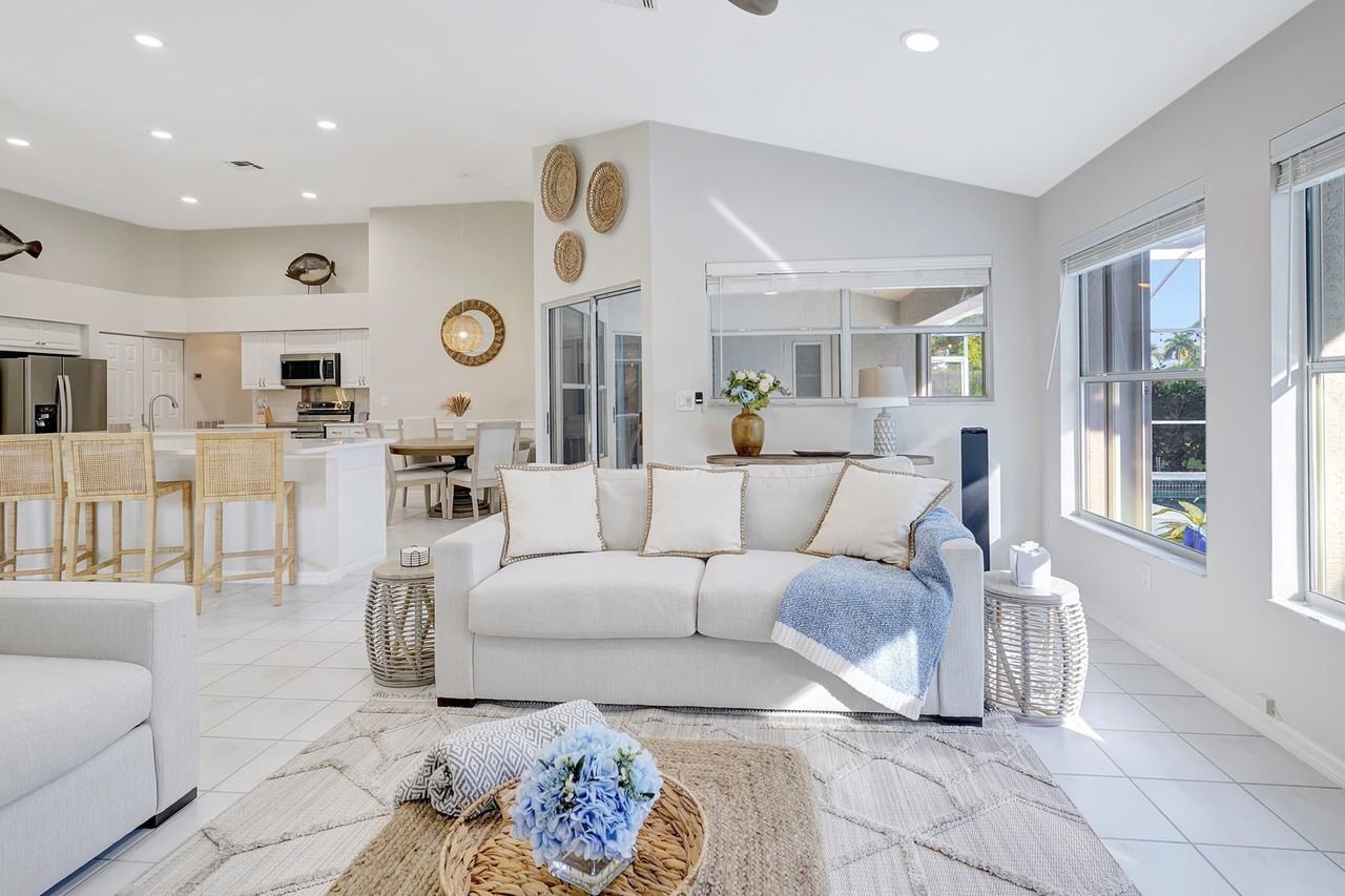 6726 Sloane Pl #1049716P - Photo 2 of 39