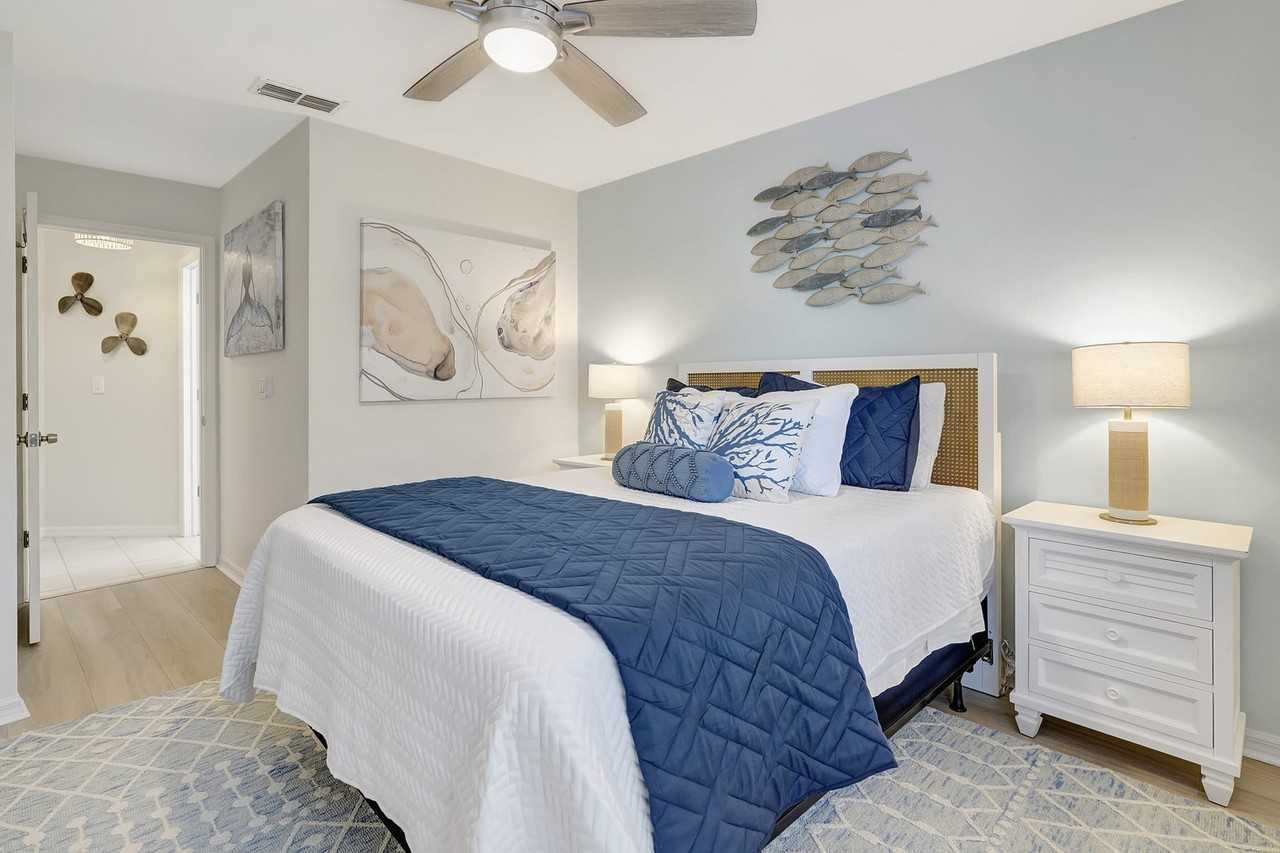 6726 Sloane Pl #1049716P - Photo 6 of 39