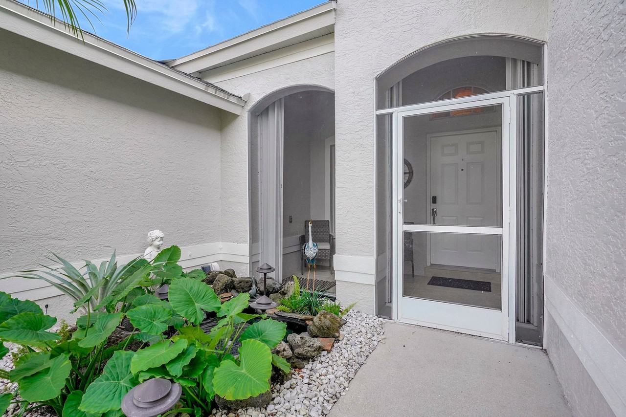 6726 Sloane Pl #1049716P - Photo 7 of 39