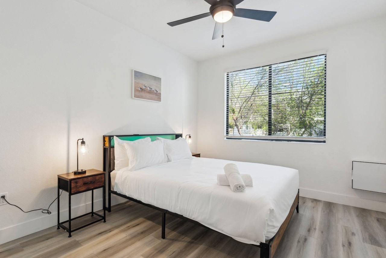 6610 N 93rd Ave #1055232P - Photo 5 of 34