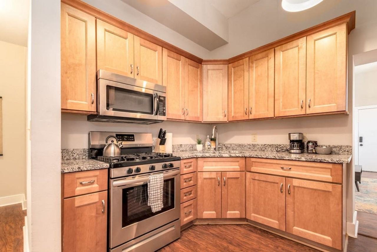 812 Dayton St #1056021P - Photo 3 of 22