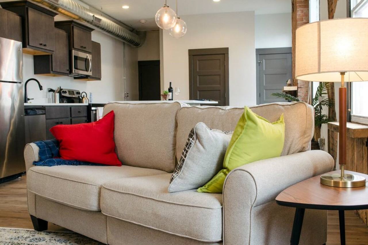 1423 Pleasant Street #1056037P - Photo 4 of 37