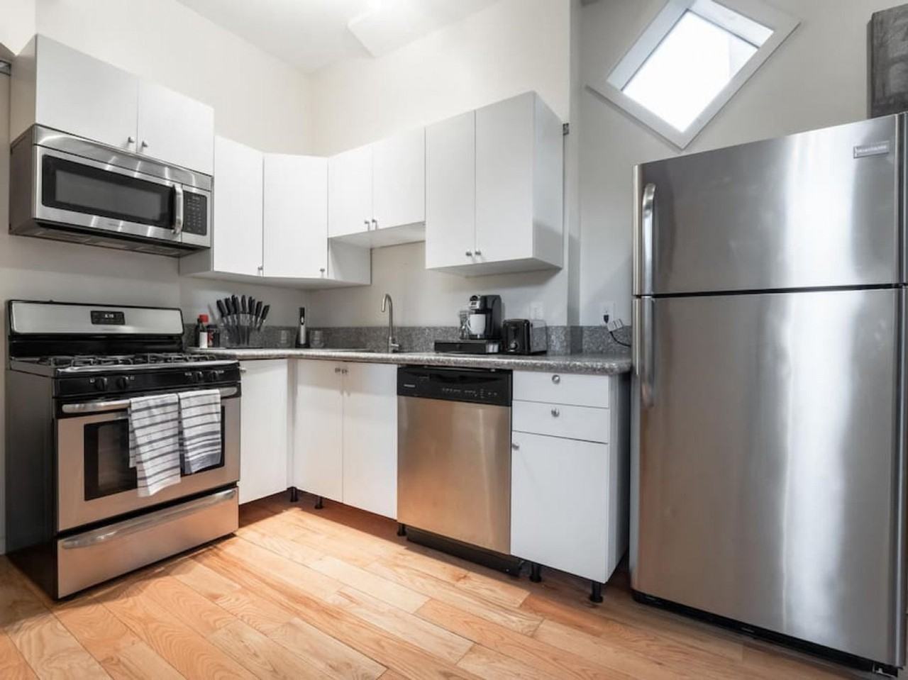 1606 Pleasant St #1056043P - Photo 4 of 30