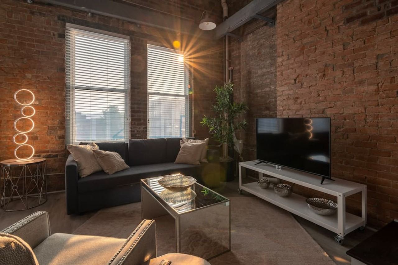 1906 Elm Street - Photo 2 of 110