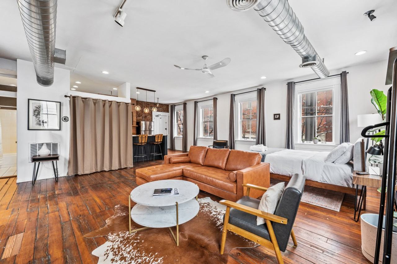 111 E 13th St #1056075P - Photo 4 of 16