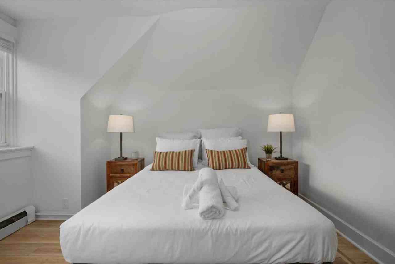 242 Mccormick Pl #1056105P - Photo 4 of 17