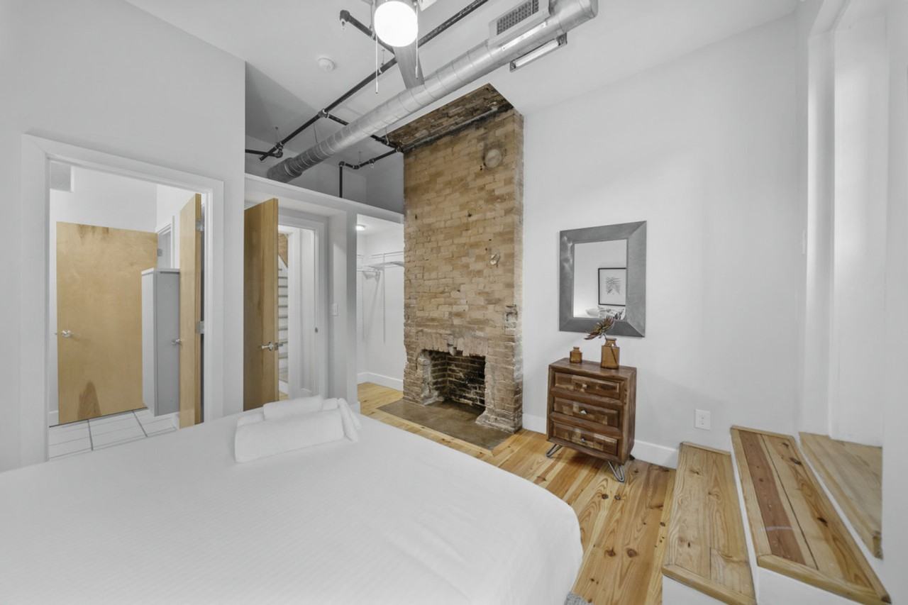 122 West Elder Street #1056110P - Photo 3 of 50