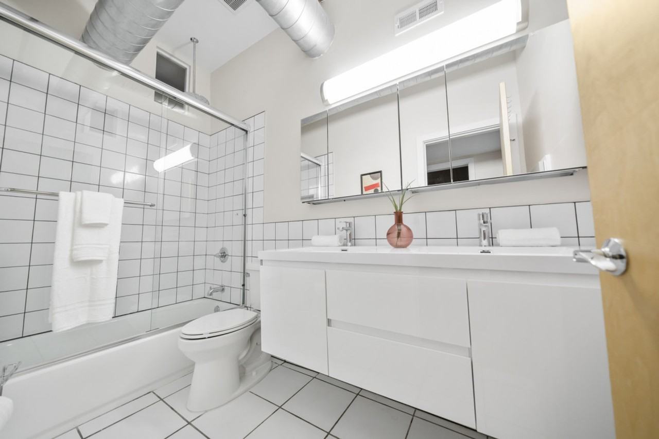 122 West Elder Street #1056110P - Photo 4 of 50