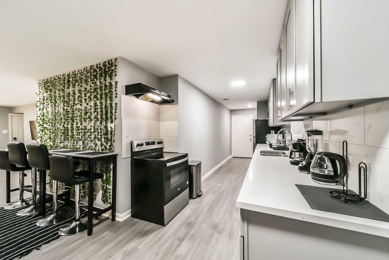 5130 Cosby St #1056418P - Photo 3 of 29