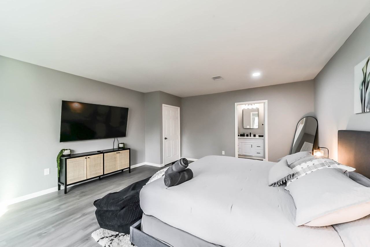 5130 Cosby St #1056418P - Photo 4 of 29