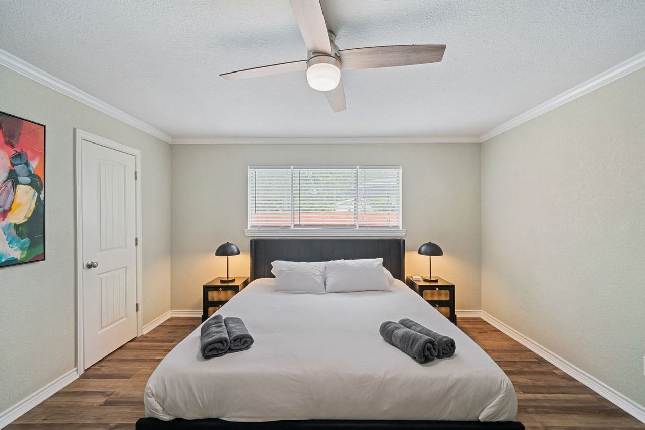 2411 29th Ave N #1056454P - Photo 6 of 42