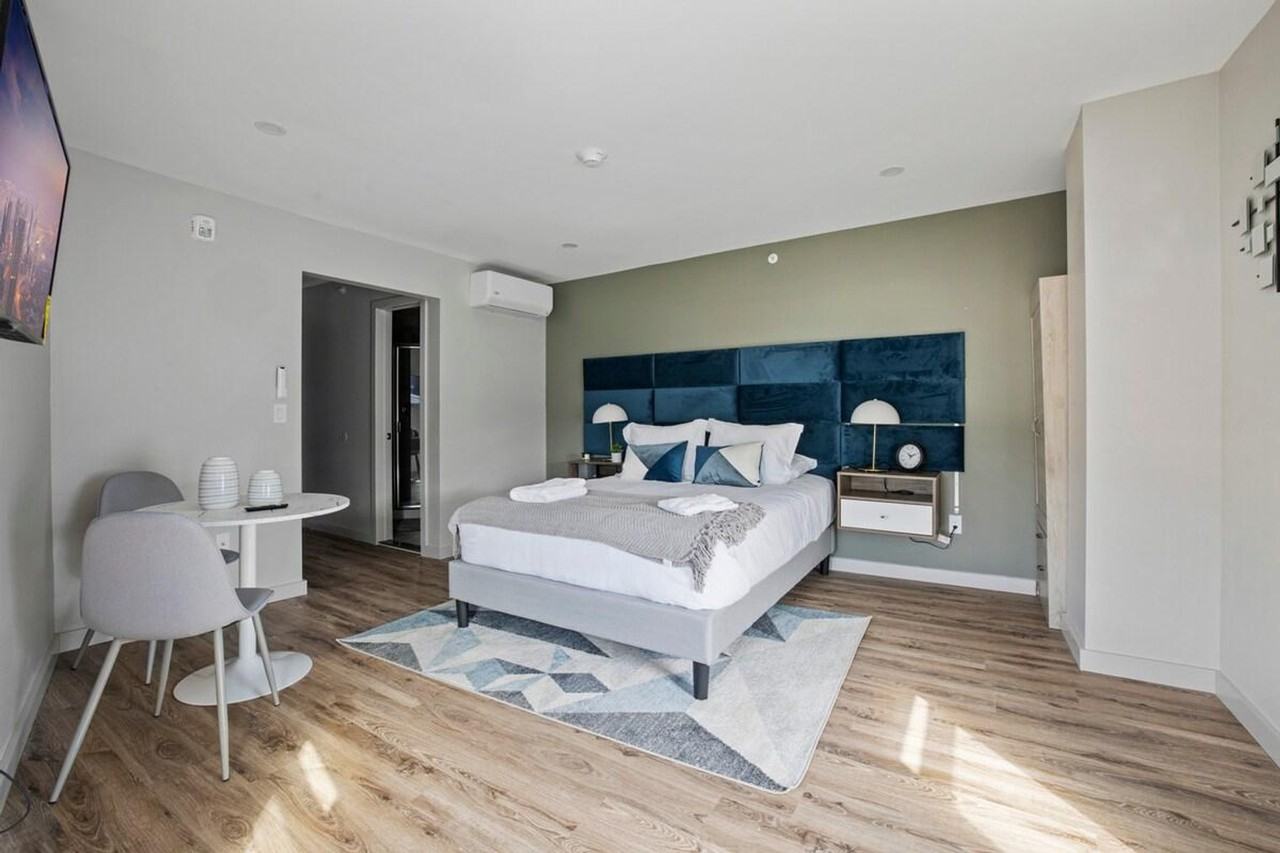 133 Wickham Ave Apt 3 #1056802P - Photo 7 of 9