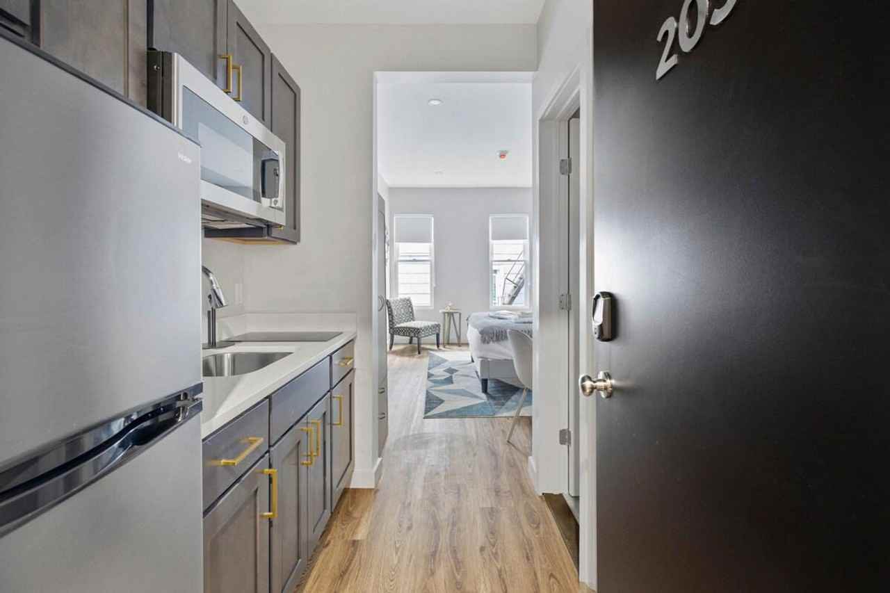 149 Wickham Ave #1056804P - Photo 3 of 10