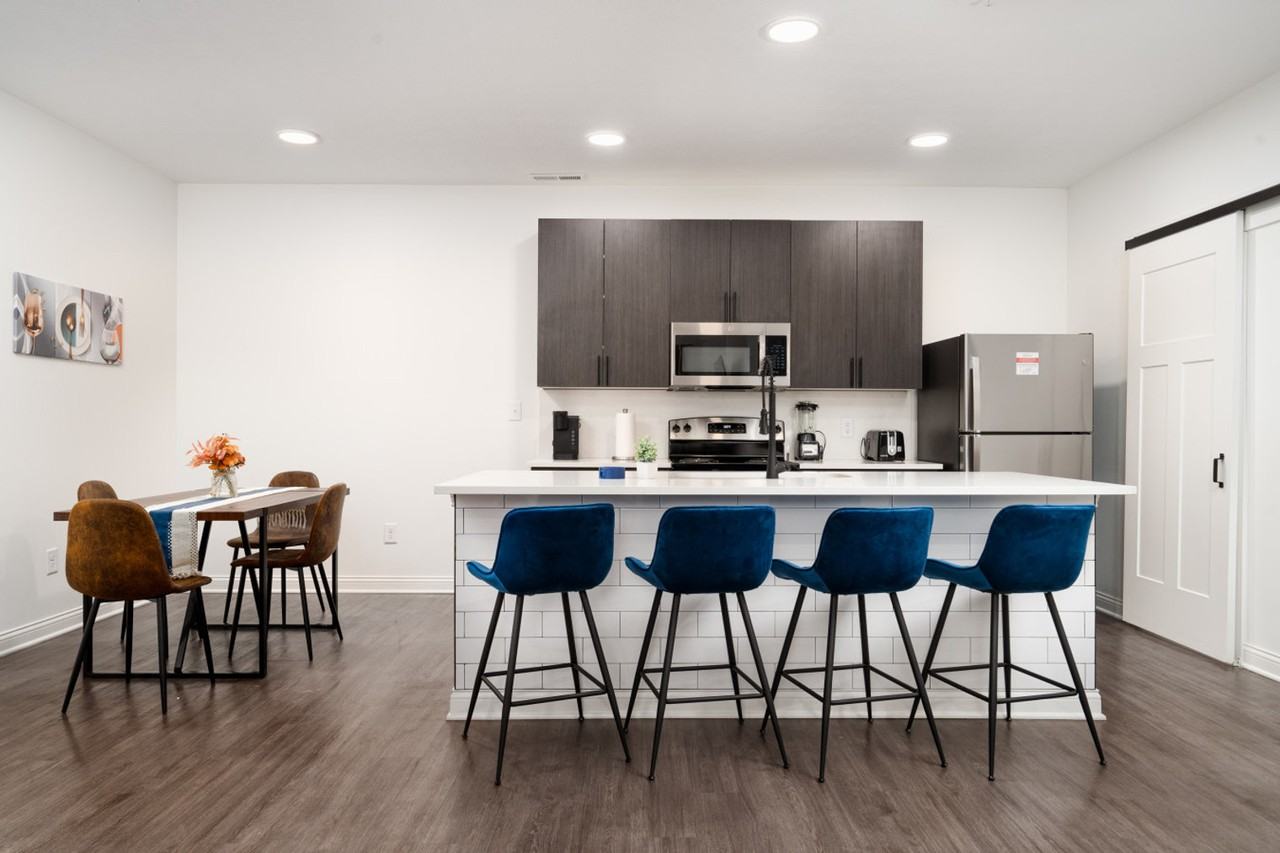 5890 Royal Ln #1058530P - Photo 7 of 38