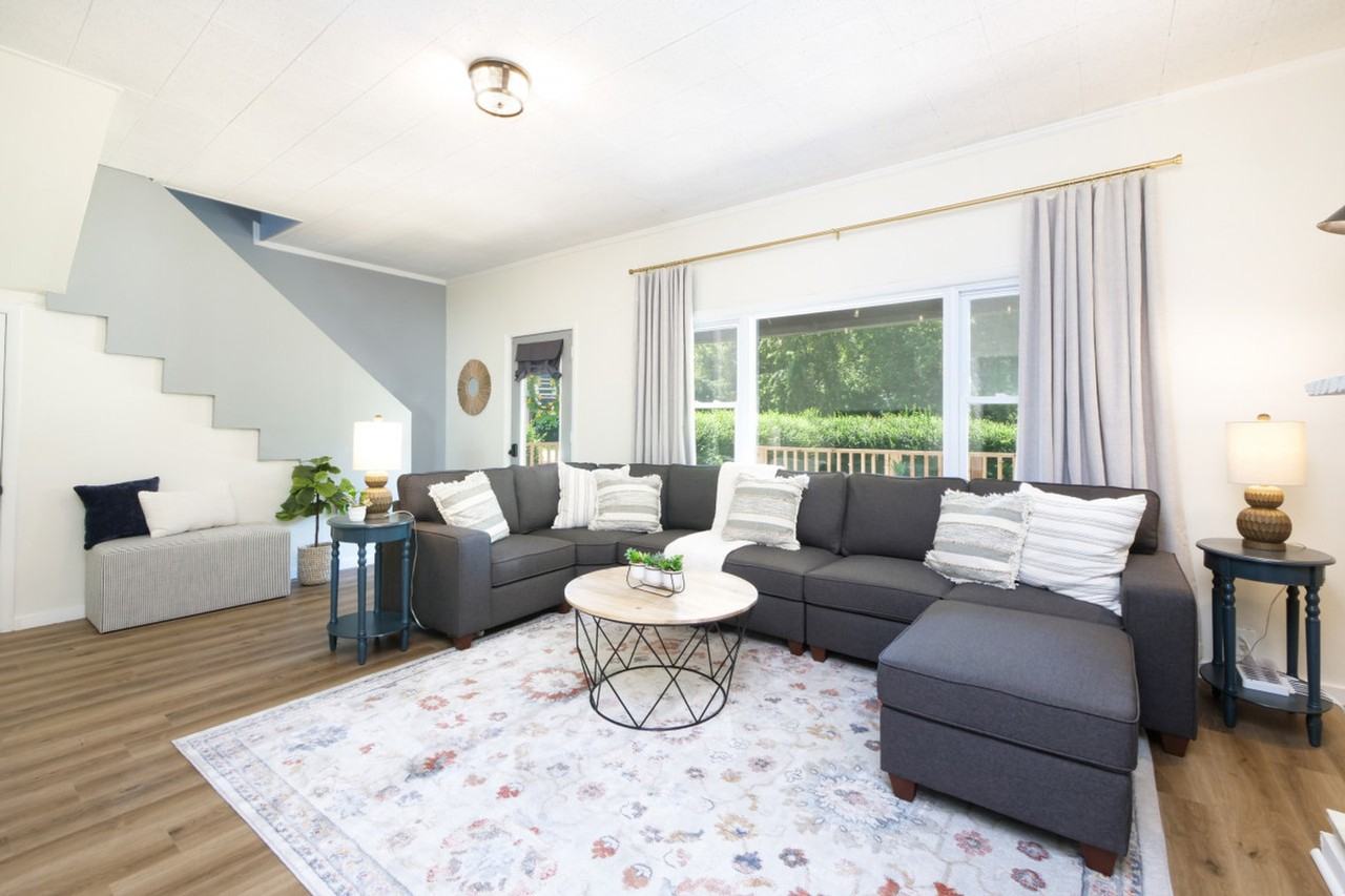 729 E State St #1061034P - Photo 2 of 47