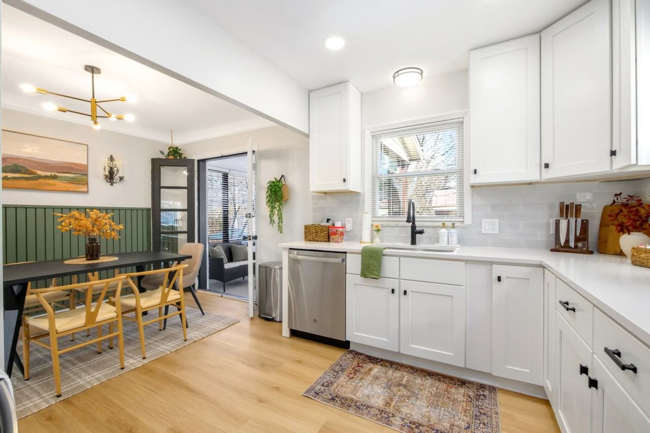 6059 Maplecliff Dr #1061036P - Photo 2 of 39