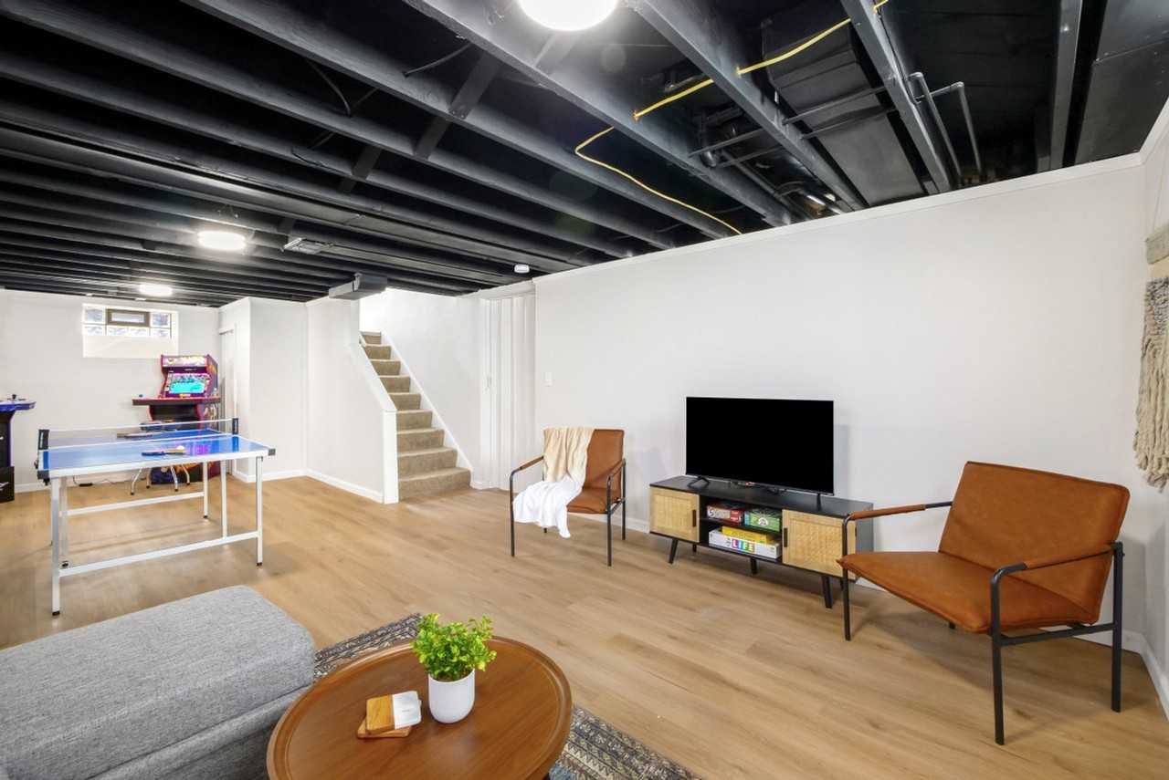 6059 Maplecliff Dr #1061036P - Photo 5 of 39