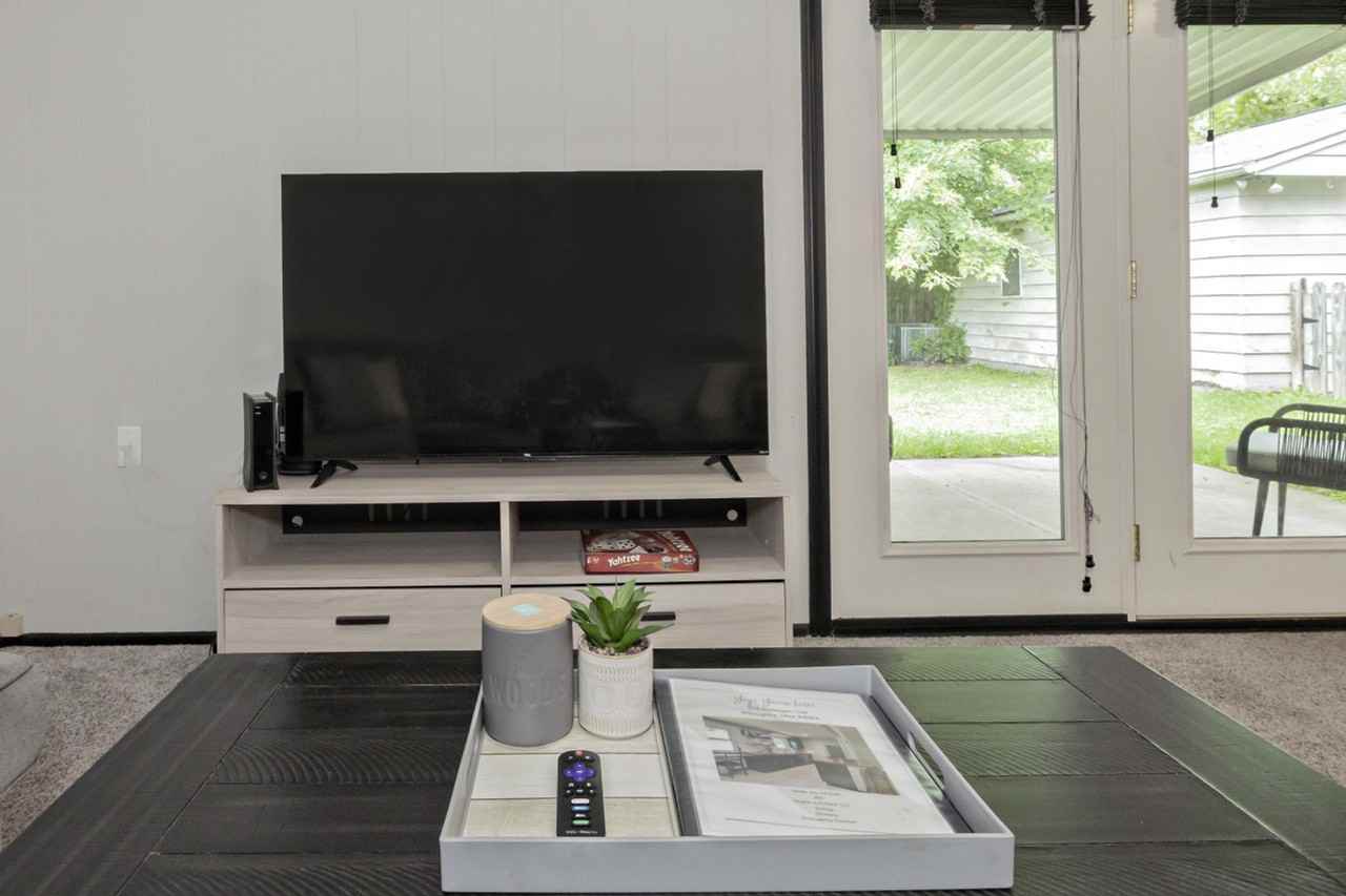 1178 Mohegan Trl #1061093P - Photo 3 of 33